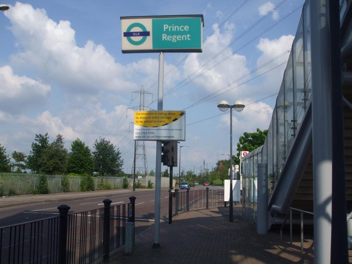 Stunning Four Bedroom House Close To Excel, O2 & Central London With Free Parking Buitenkant foto
