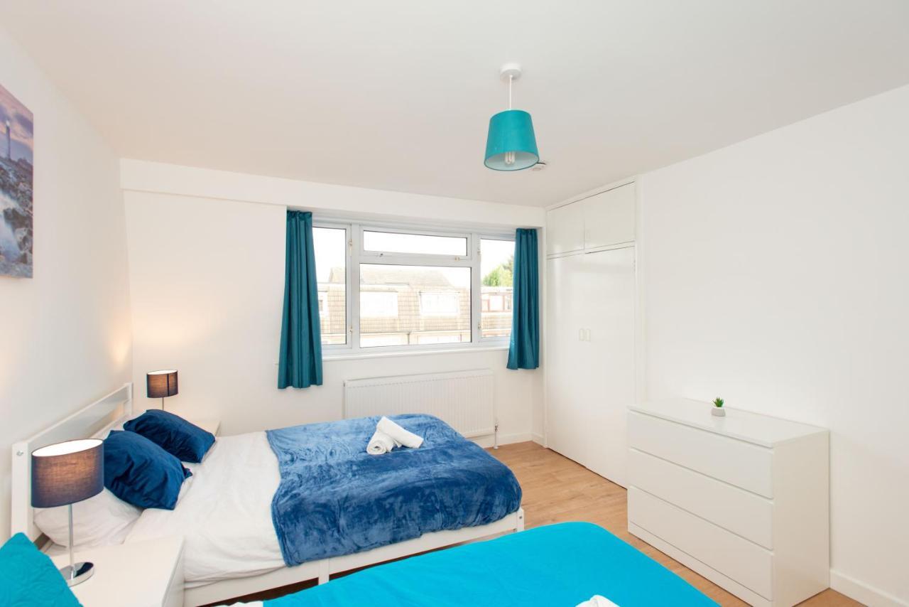 Stunning Four Bedroom House Close To Excel, O2 & Central London With Free Parking Buitenkant foto