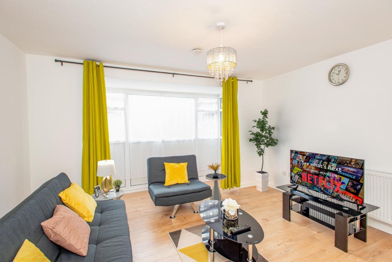 Stunning Four Bedroom House Close To Excel, O2 & Central London With Free Parking Buitenkant foto