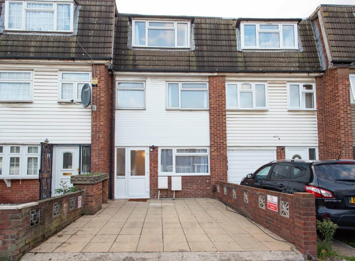Stunning Four Bedroom House Close To Excel, O2 & Central London With Free Parking Buitenkant foto